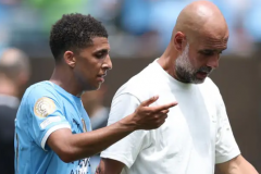 里科刘易斯红牌引争议 瓜迪奥拉猛烈抨击裁判